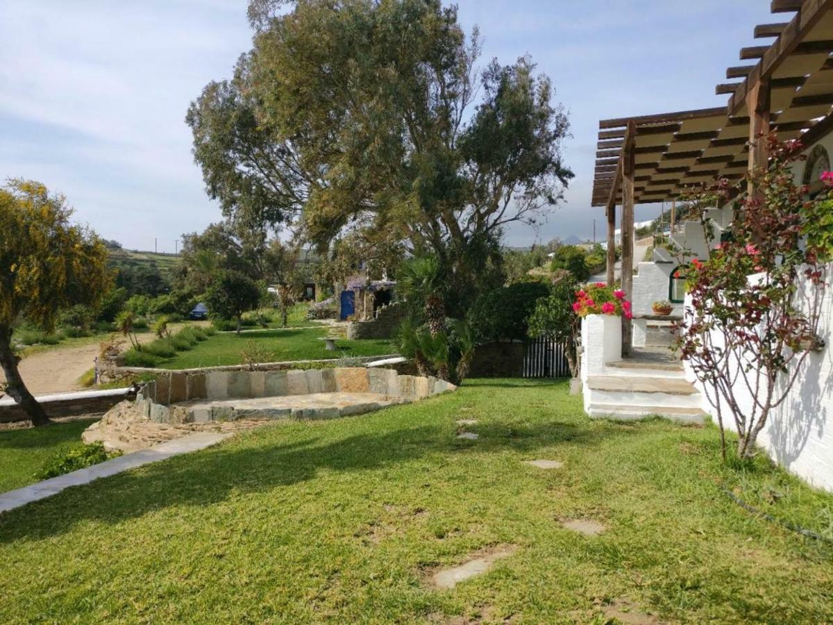 Laggades Relaxing House Villa Tinos ภายนอก รูปภาพ