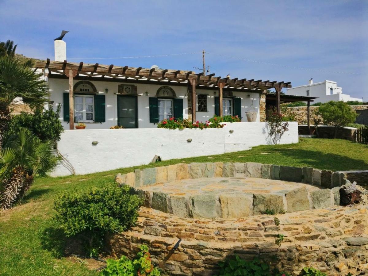 Laggades Relaxing House Villa Tinos ภายนอก รูปภาพ