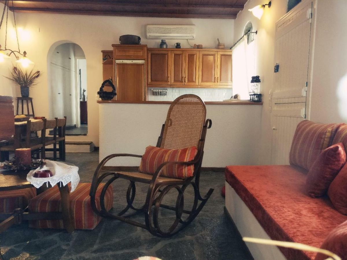 Laggades Relaxing House Villa Tinos ภายนอก รูปภาพ