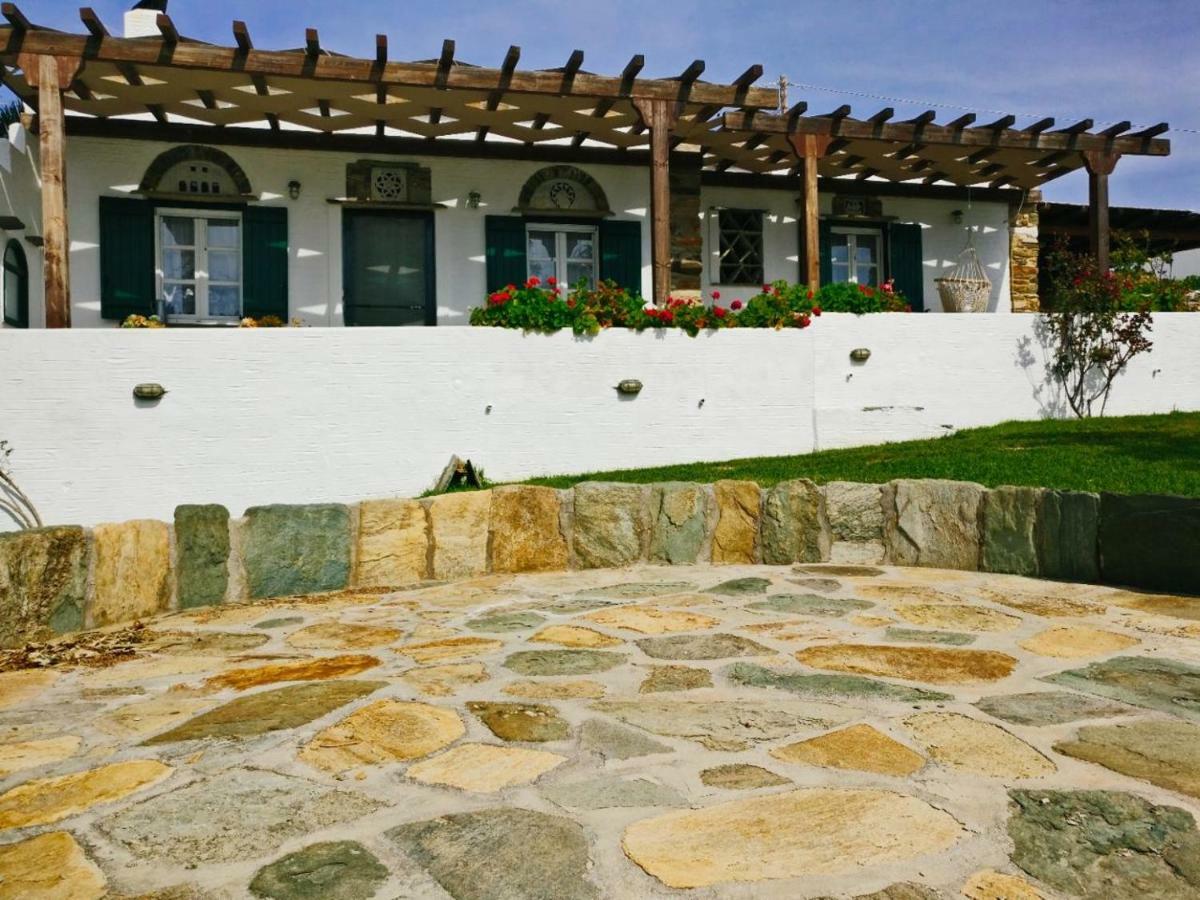 Laggades Relaxing House Villa Tinos ภายนอก รูปภาพ
